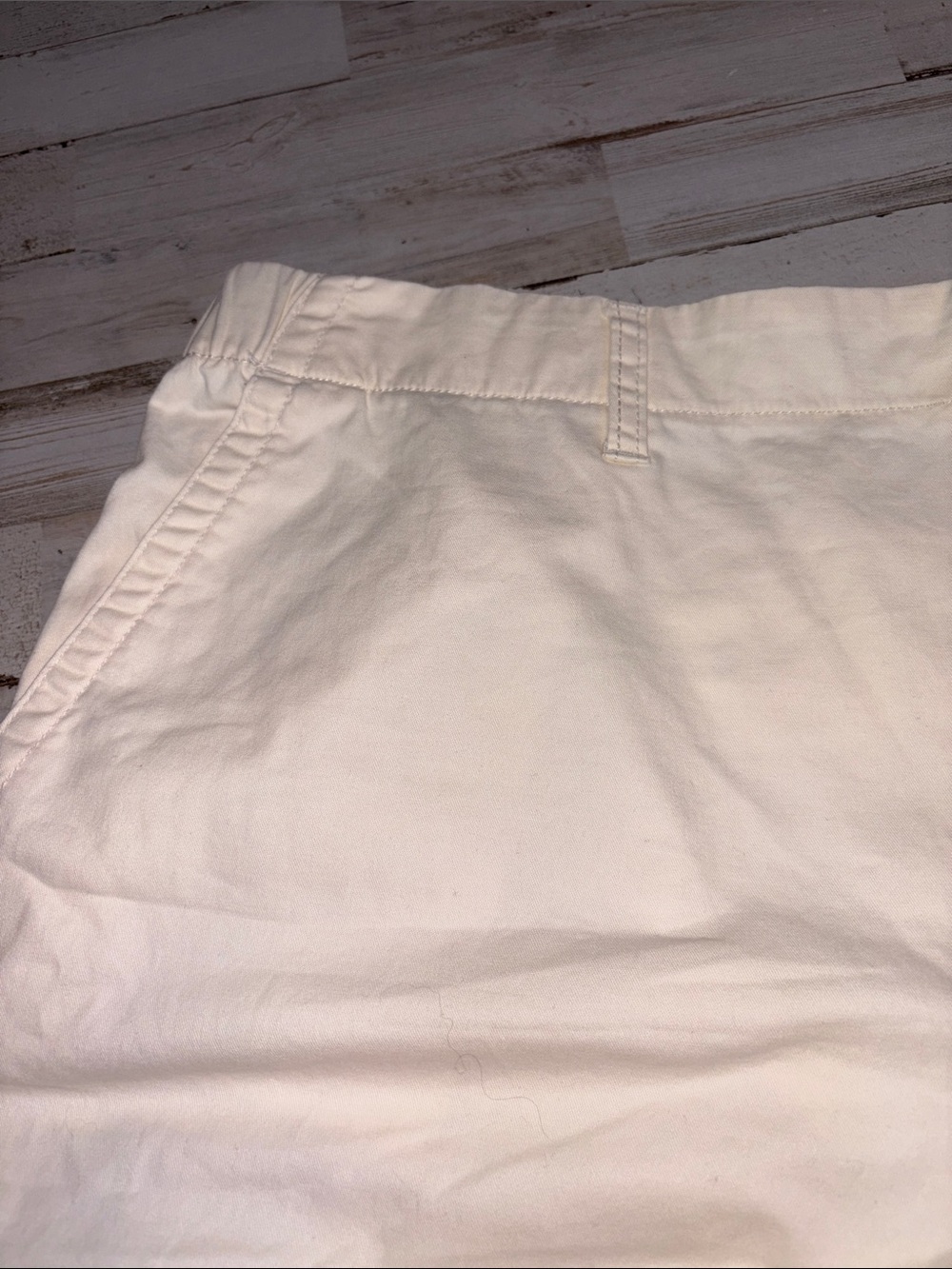 Old Navy Everyday Women's Cream High-Rise Bermuda Shorts Plus Size 2X - Picture 8 of 13